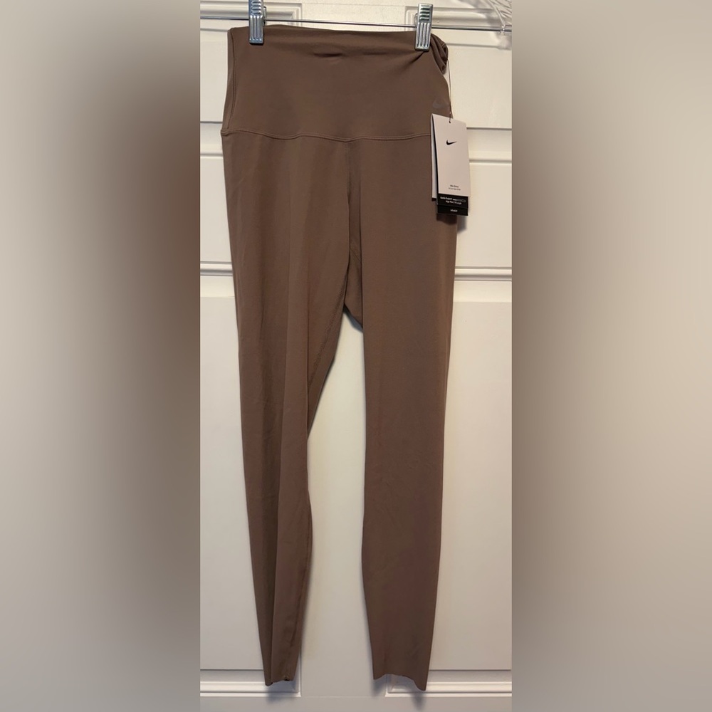 Nike women’s xs zenvy leggings- nwt - Picture 4 of 5